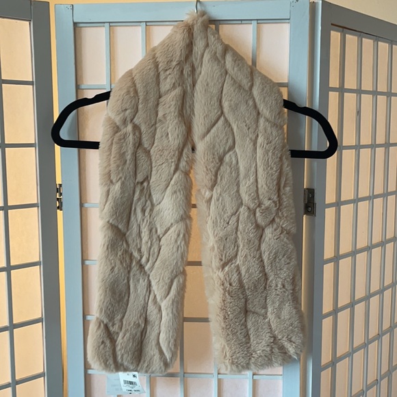 NWT INC cream scarf - Picture 2 of 6
